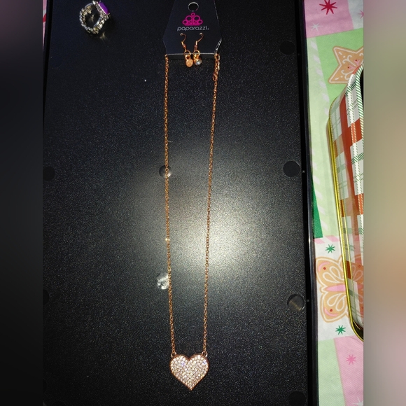 paparazzi Jewelry - Elegant Rose Gold Heart Necklace